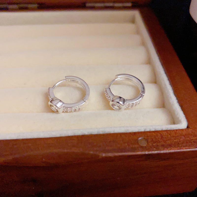S925 Silver Vintage Silver Zircon Round Earrings – Geometric Deisgn