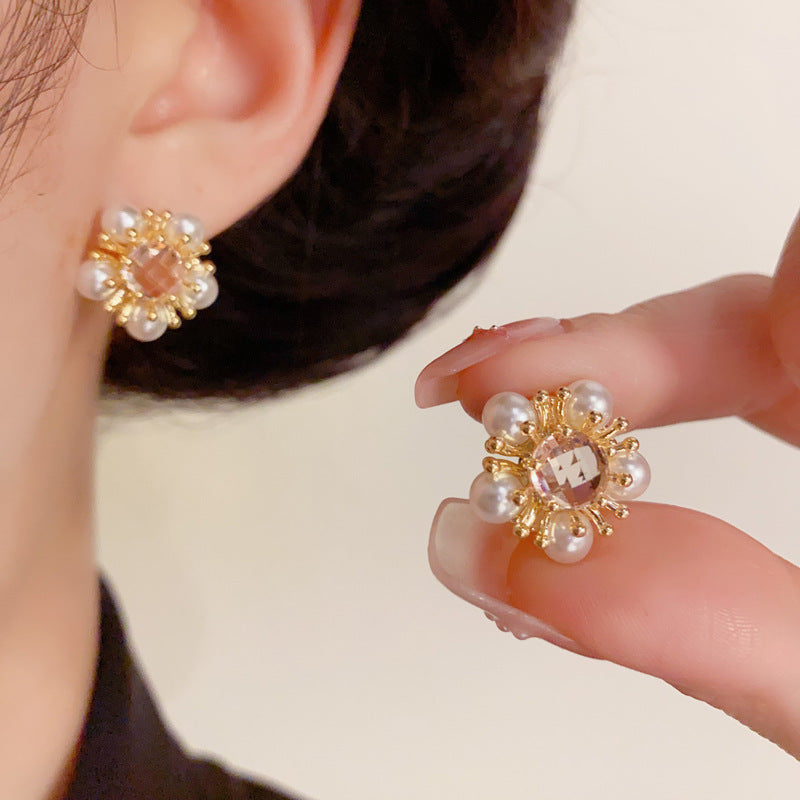 14K Gold Minimalist Pearl Sunflower Stud Earrings – Elegant Design