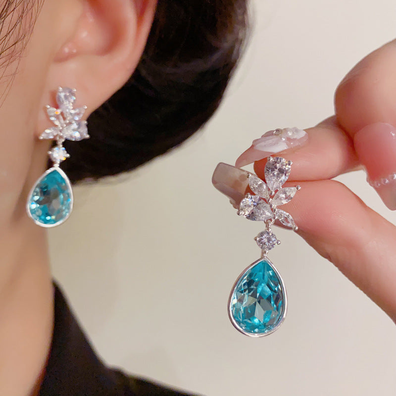 Luxury Zircon Leaf & Droplet Drop Earrings – Nature-Inspired Design