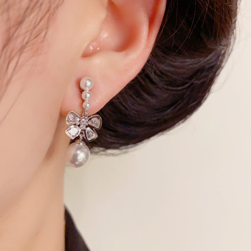 Luxury Bow & Pearl Ear Clip Earrings – No Piercing Elegant Design