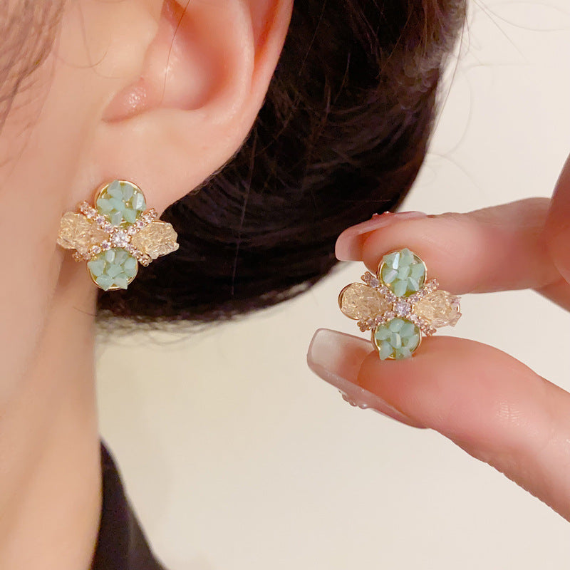 14K Gold Minimalist Crystal Four-Leaf Flower Earrings – Elegant Design