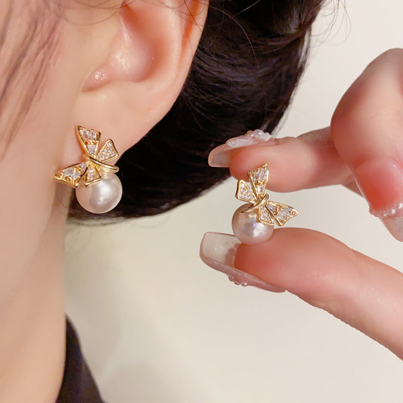 Luxury Full-Zircon Dragonfly & Pearl Stud Earrings – Elegant Design