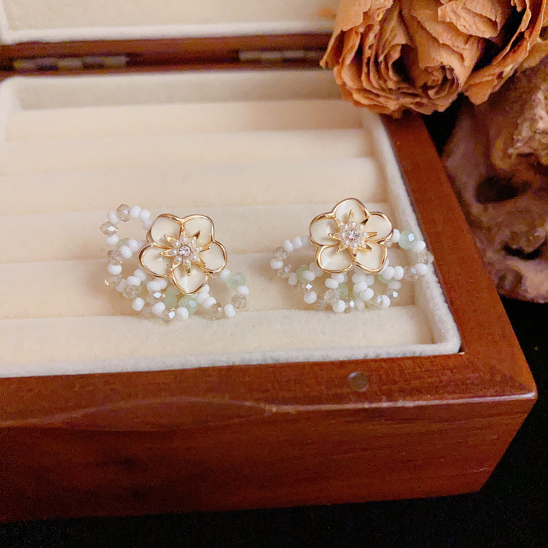 Elegant Flower Beaded Gold Earrings – S925 Silver Needle Floral Design