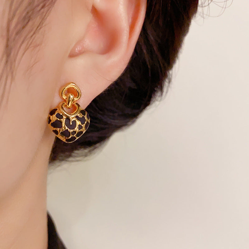 Luxury Metal Leopard Print Heart Stud Gold Earrings – Elegant Design