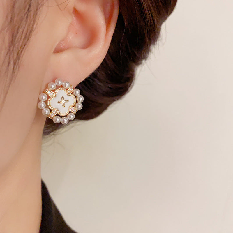 14K Gold-Plated Pearl Four-Leaf Flower Stud Earrings - Elegant & Chic