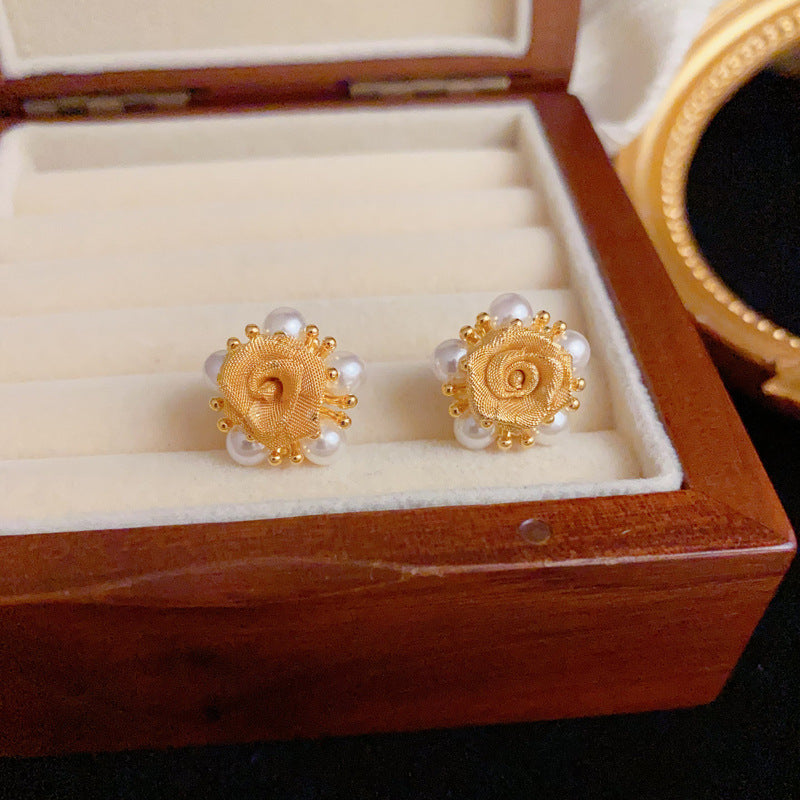 18K Gold Luxury Pearl & 3D Rose Stud Earrings – Elegant Design