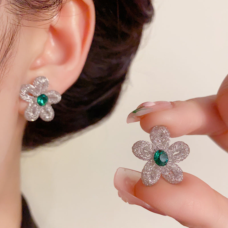 14K Gold-Plated Hollow Floral Stud Earrings – Elegant Minimalist