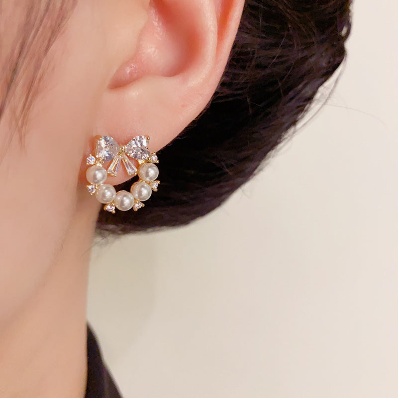 Luxury Zircon Bow & Pearl Round Stud Gold Earrings – Elegant Design