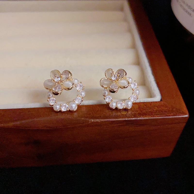 14K Gold Luxury Flower Zircon & Pearl Round Earrings – Elegant Design