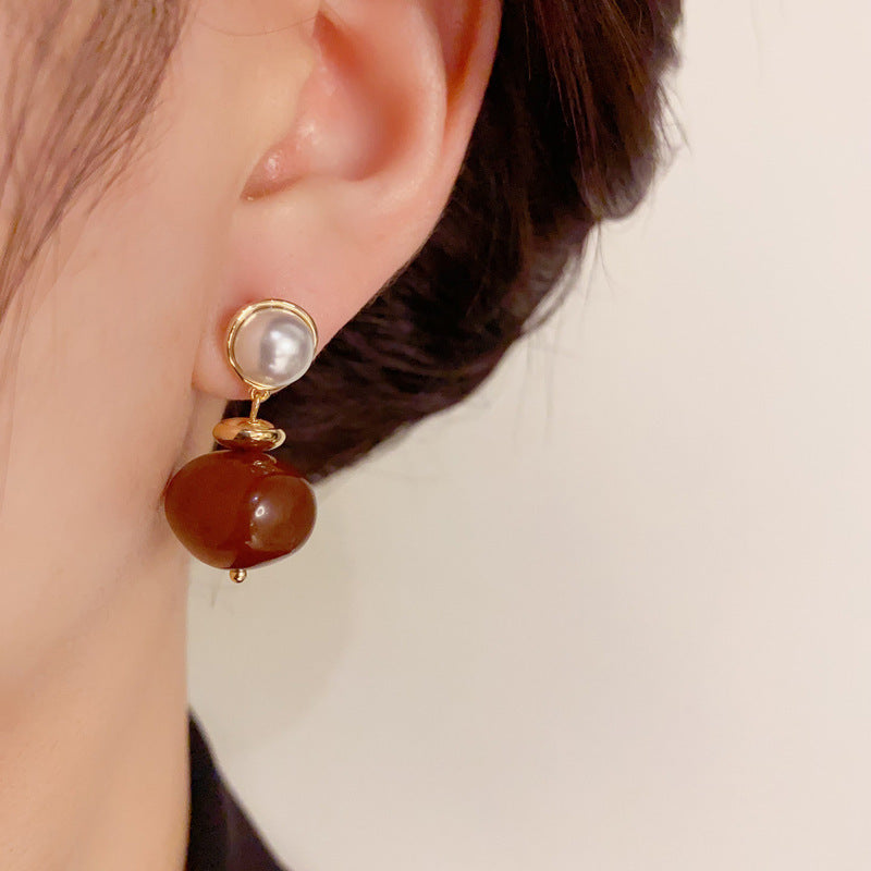 Elegant Irregular Caramel Amber Resin Stud Earrings – Geometric Design