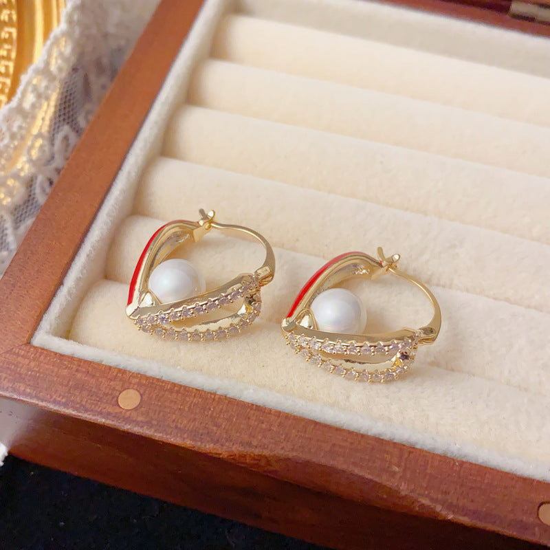 Luxury Double-Sided Hollow Pearl Heart Ear Cuff – Romantic Design