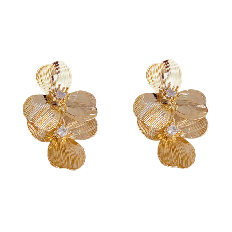 Luxury Metal Petal Tassel Drop Earrings – Elegant Floral Design
