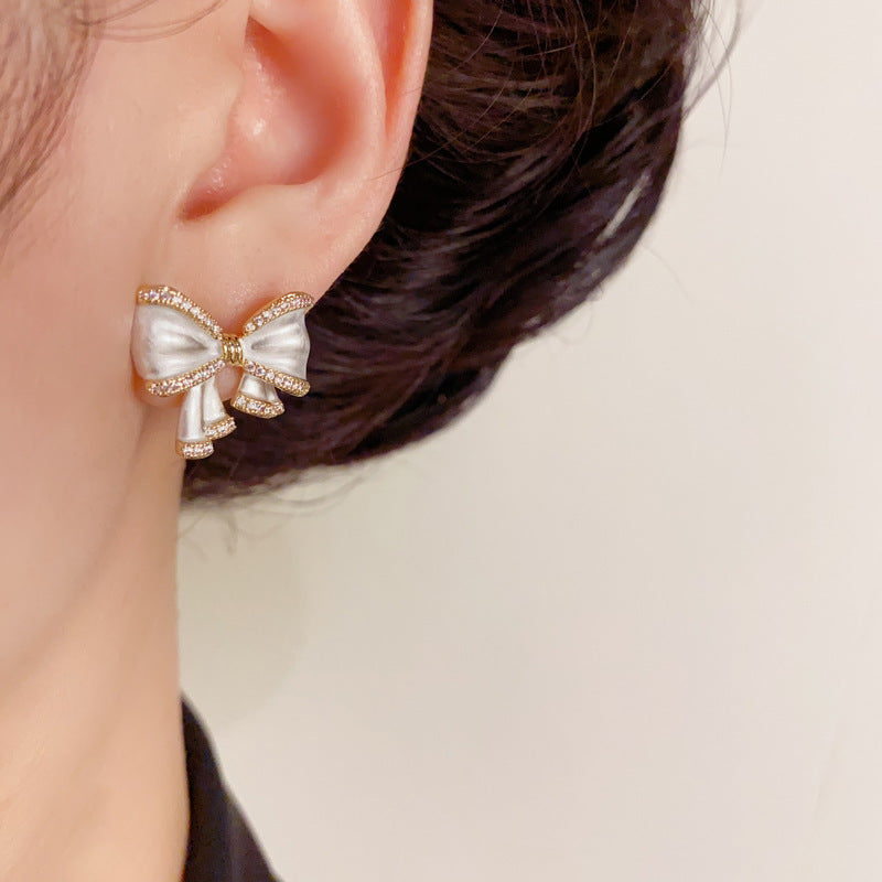 Luxury Zircon Bow-Shaped Bow Earrings – Elegant Design