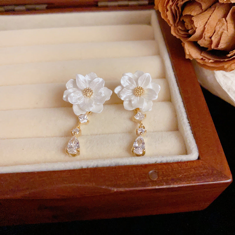 Luxury Camellia Flower & Droplet Tassel Drop Earrings – Elegant Design