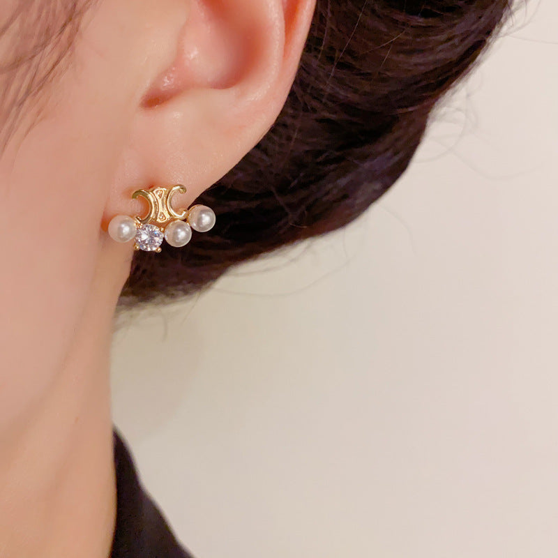 Elegant Triumph Arch Zircon & Pearl Stud Earrings – Geometric Design