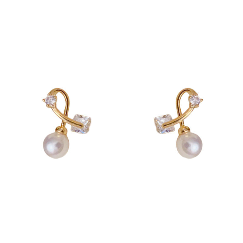 Luxury Square Zircon & Faux Pearl Stud Earrings – Geometric Design