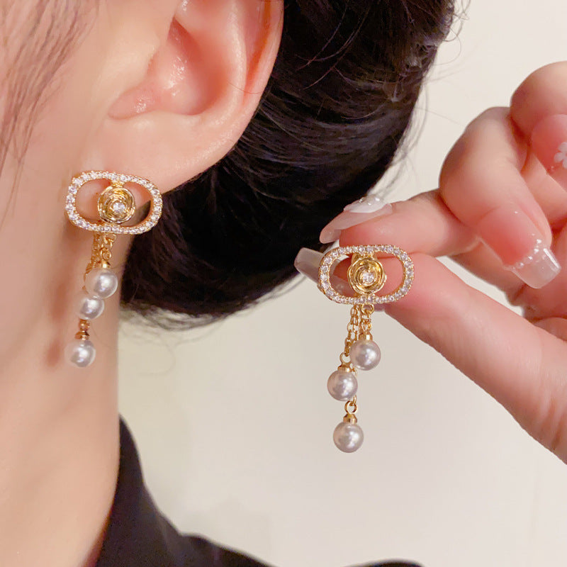Luxury D Letter Dual-Wear Pearl Tassel Drop Earrings – Elegant Design
