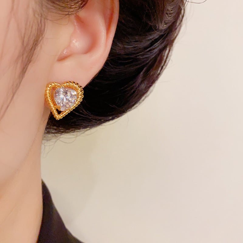 18K Gold Heart-Shaped Zircon Stud Earrings– Romantic Minimalist Design