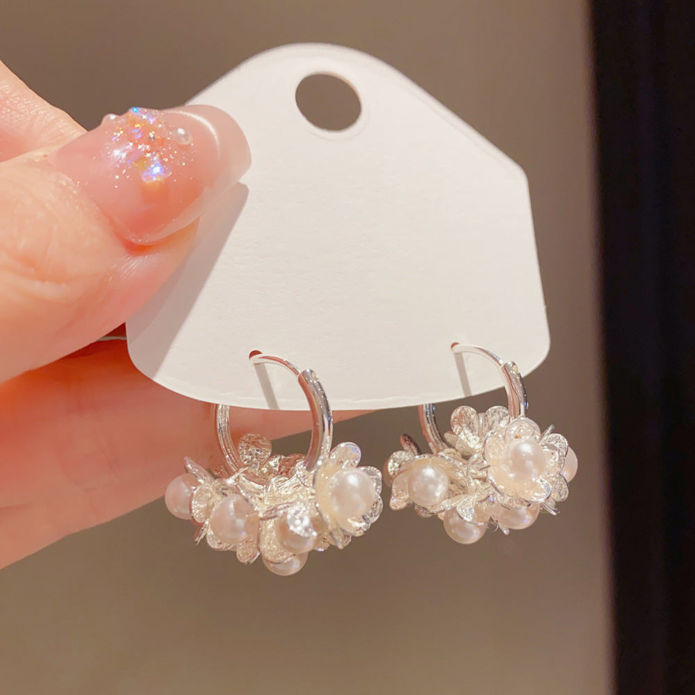 Eaioncol Petal Pearl Hoop Earrings Gold Silver