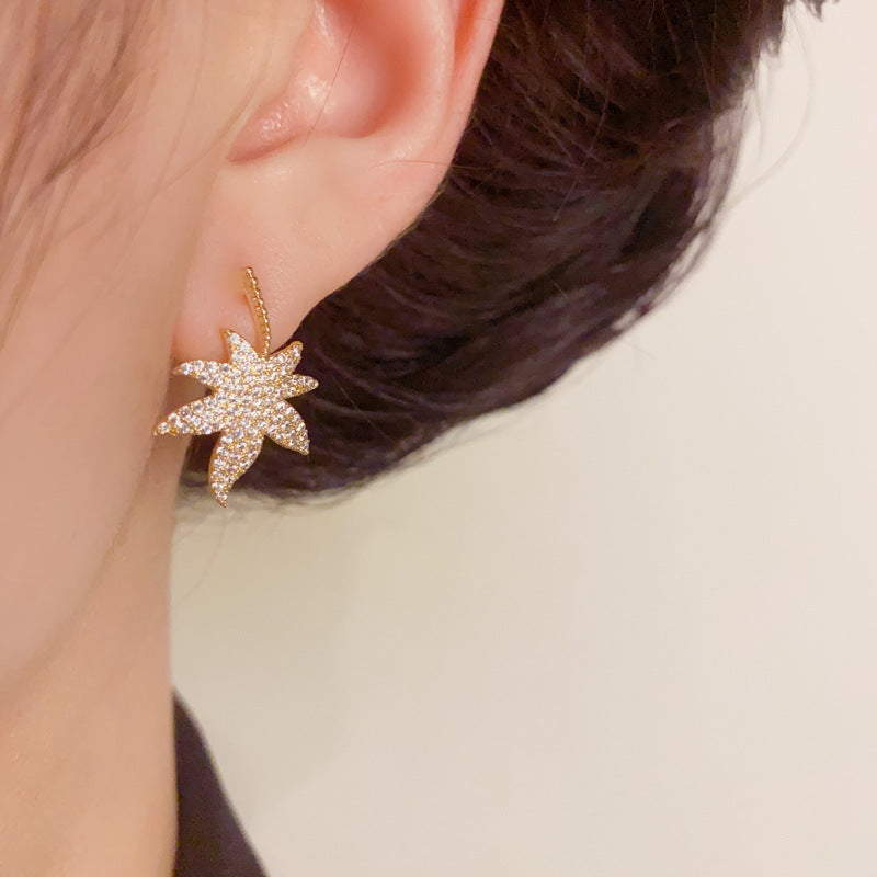 Luxury Full-Zircon Maple Leaf Stud Earrings – Elegant Design