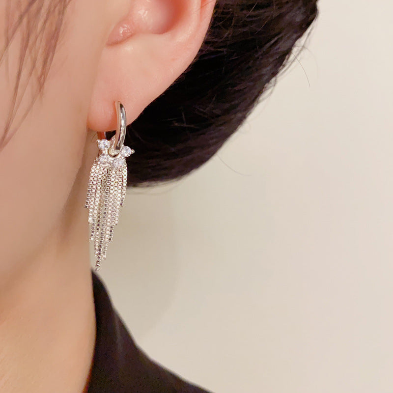 Luxury Zircon Petal & Metal Tassel Earrings – Silver Needle Geometric