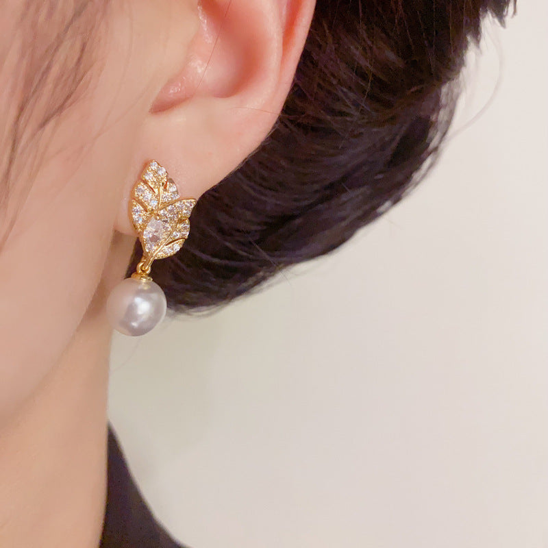 Luxury Full-Zircon Leaf & Pearl Drop Elegant Earrings – Floral Design