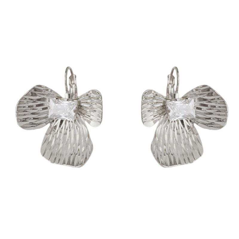 16K Gold Elegant Zircon Textured Petal Earrings – Floral Design