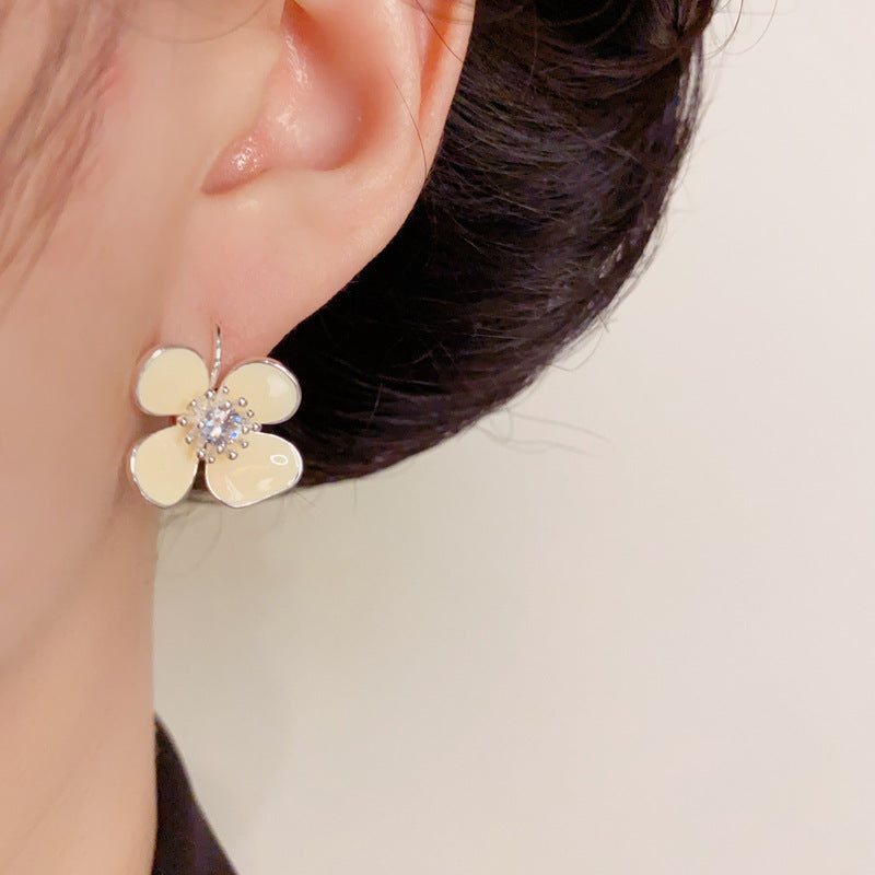 Luxury Zircon Yellow Flower Loop Earrings – Elegant Floral Design