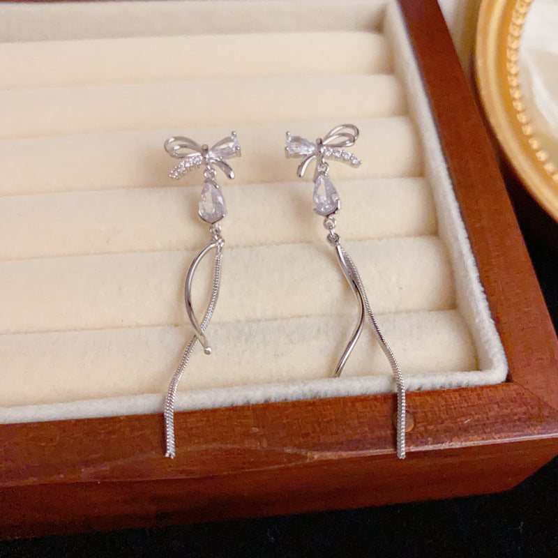 Luxury Zircon Bow & Tassel Drop Earrings – Silver Needle Design