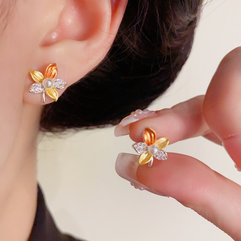 Elegant Zircon Colorblock Maple Leaf Stud Earrings – Floral Design