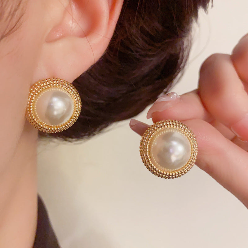 14K Gold Elegant Metal-Wrapped Pearl Stud Earrings – Geometric Design