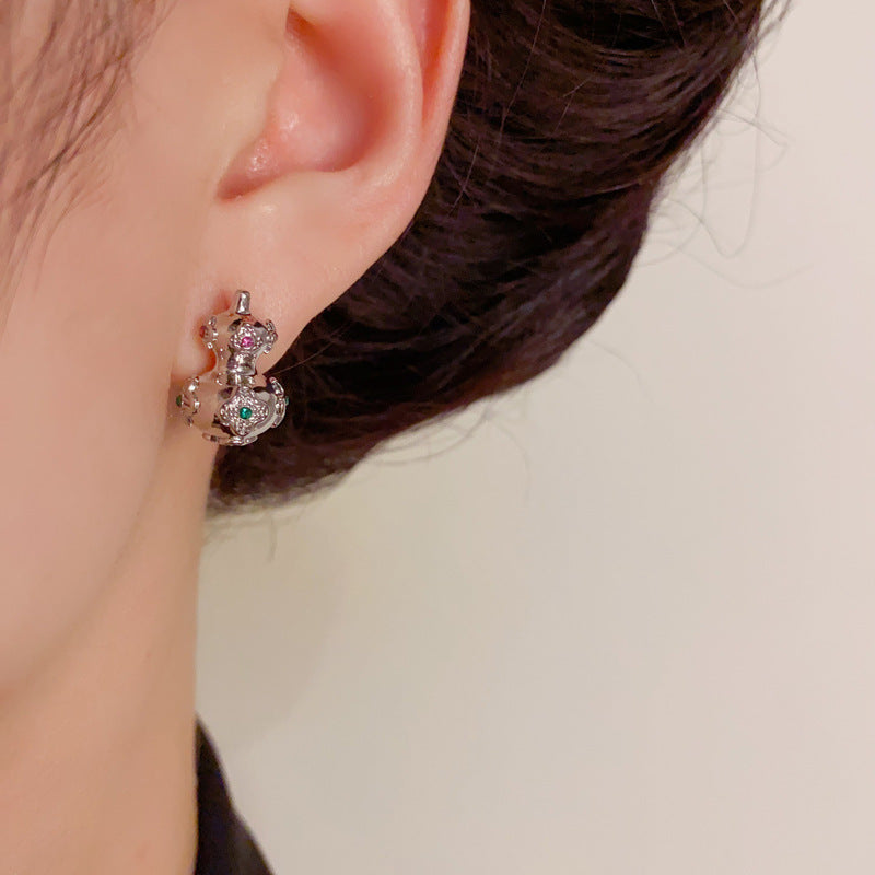 Elegant Metal 3D Gourd Stud Earrings – Floral Design