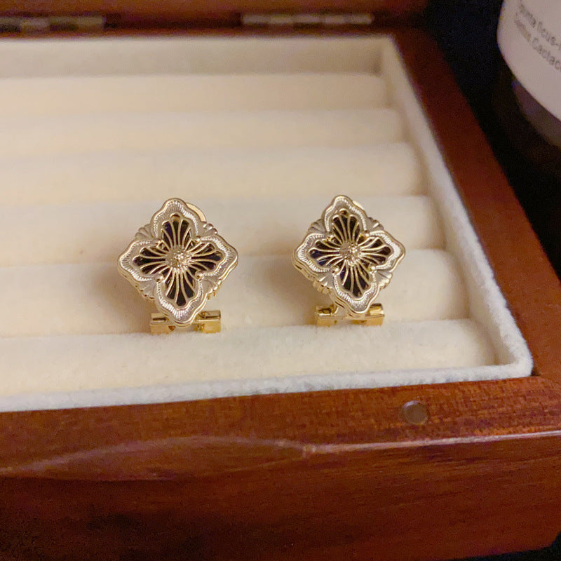 14K Gold-Plated Metal Four-Leaf Flower Stud Earrings – Elegant Vintage