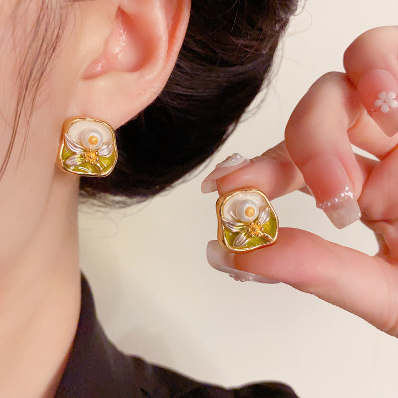 Luxury Green Petal & Pearl Square Stud Gold Earrings – Floral Design
