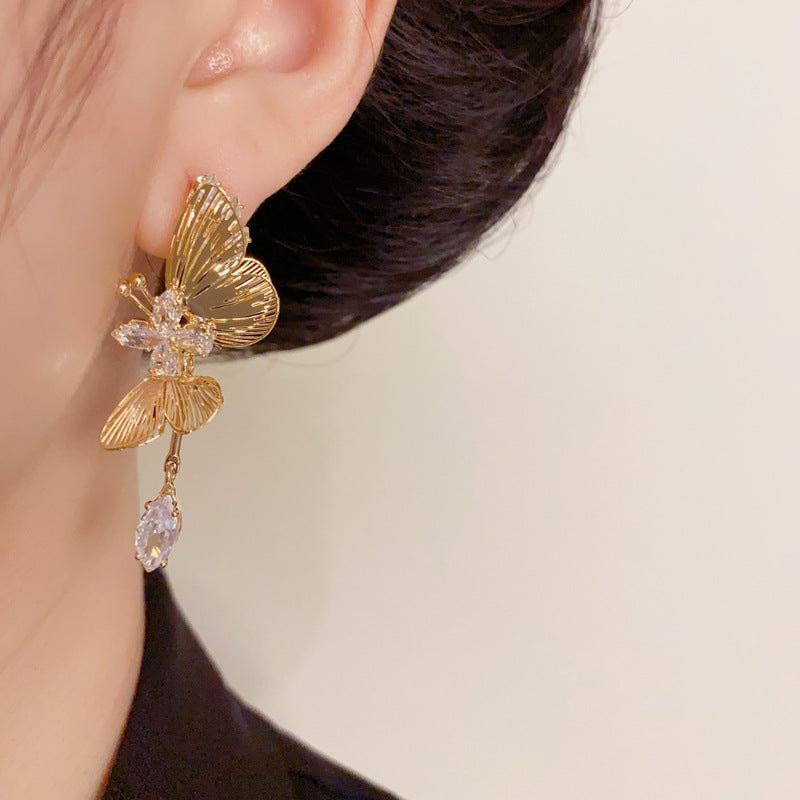Luxury 3D Butterfly Tassel Drop Earrings – Elegant Design
