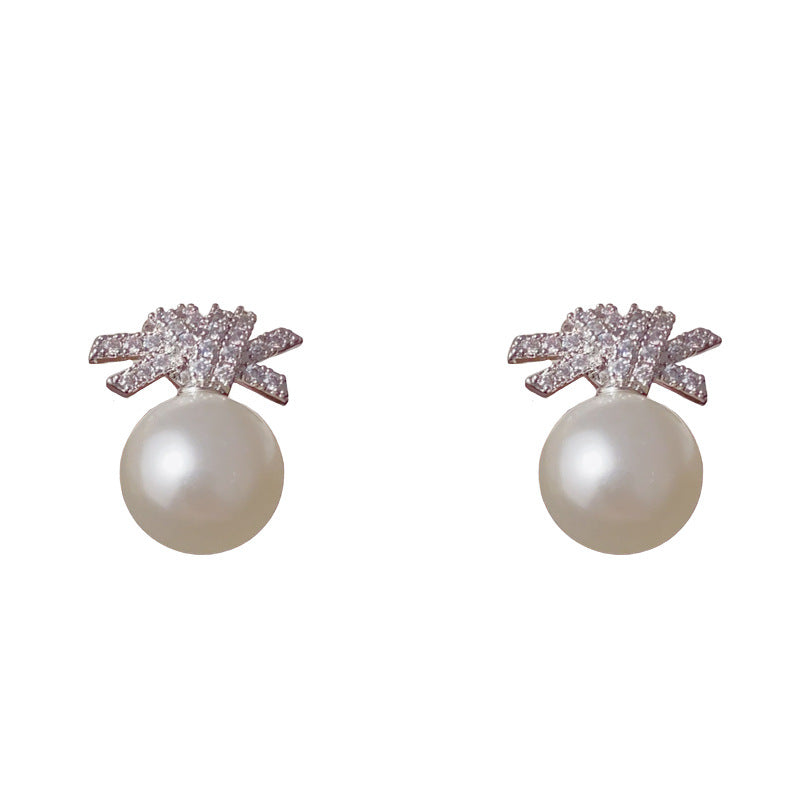 Luxury Zircon Knot Pearl Stud Earrings – Geometric Design