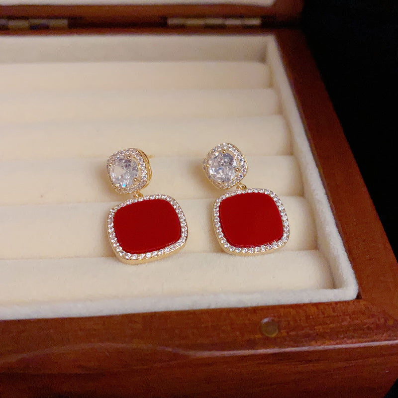 أقراط متدلية من الذهب عيار 14 قيراطًا مطلية بالزركون الهندسي - تصميم أنيق