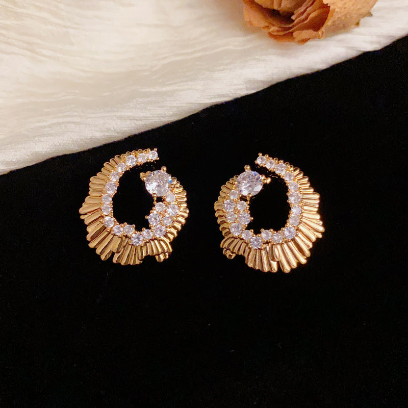 Luxury Zircon Metal Irregular Earrings – Geometric Elegant Design