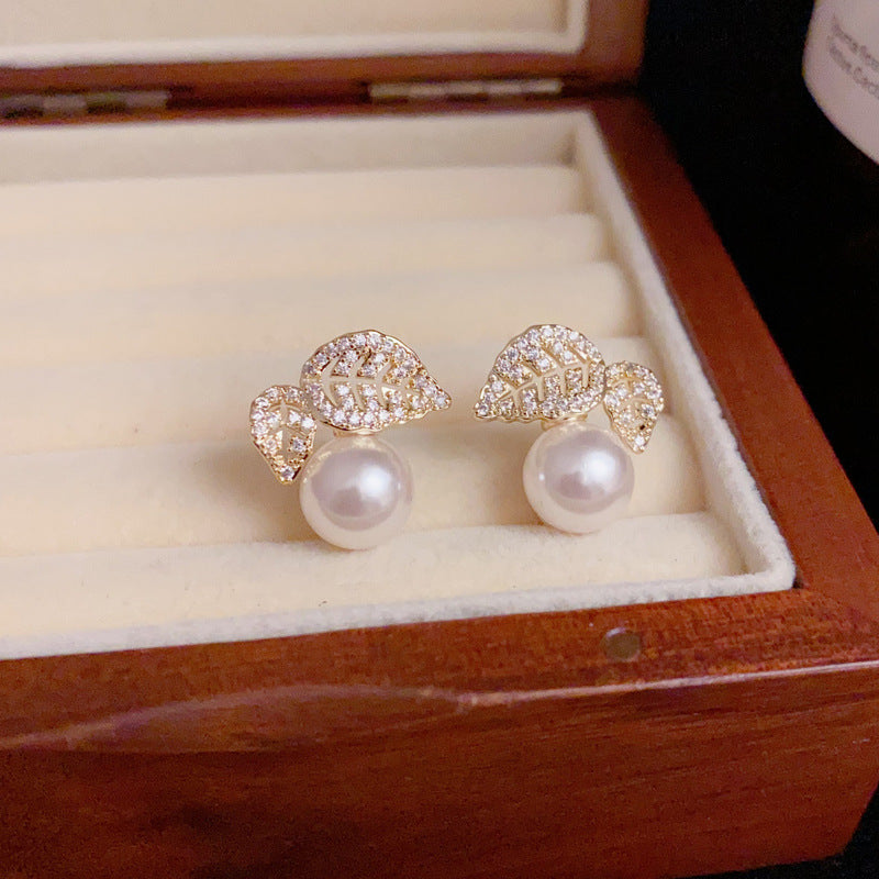 14K Gold-Plated Leaf Pearl Stud Earrings – Sparkling Minimalist Design