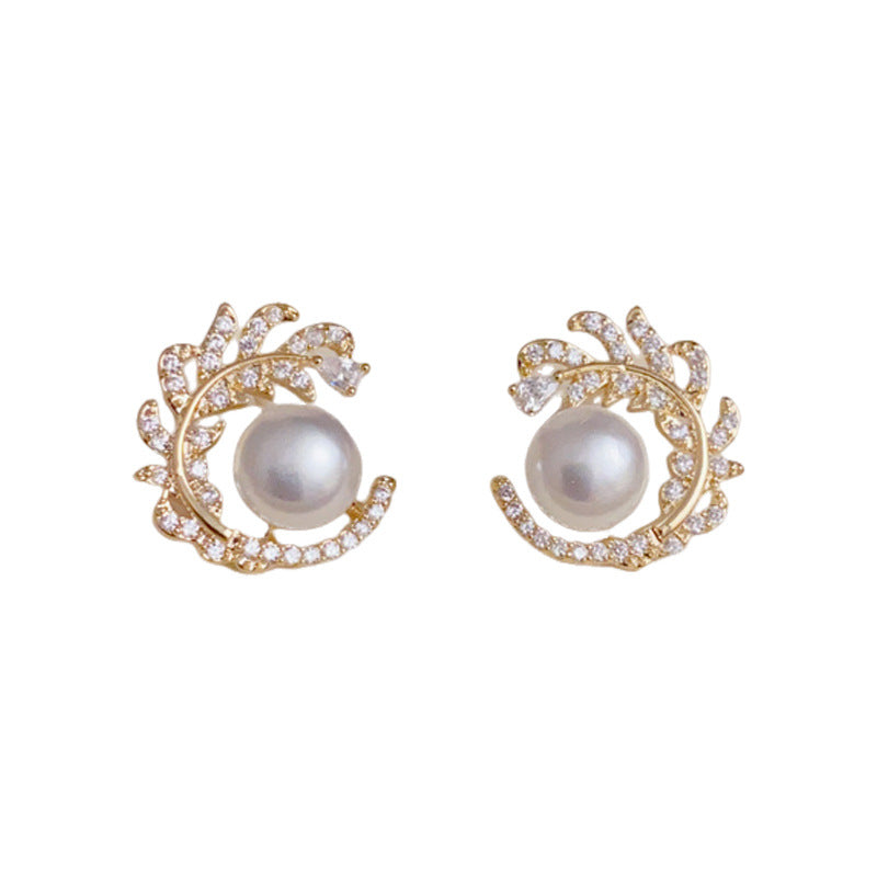 14K Gold Feather Pearl Stud Earrings – Sparkling Minimalist Design