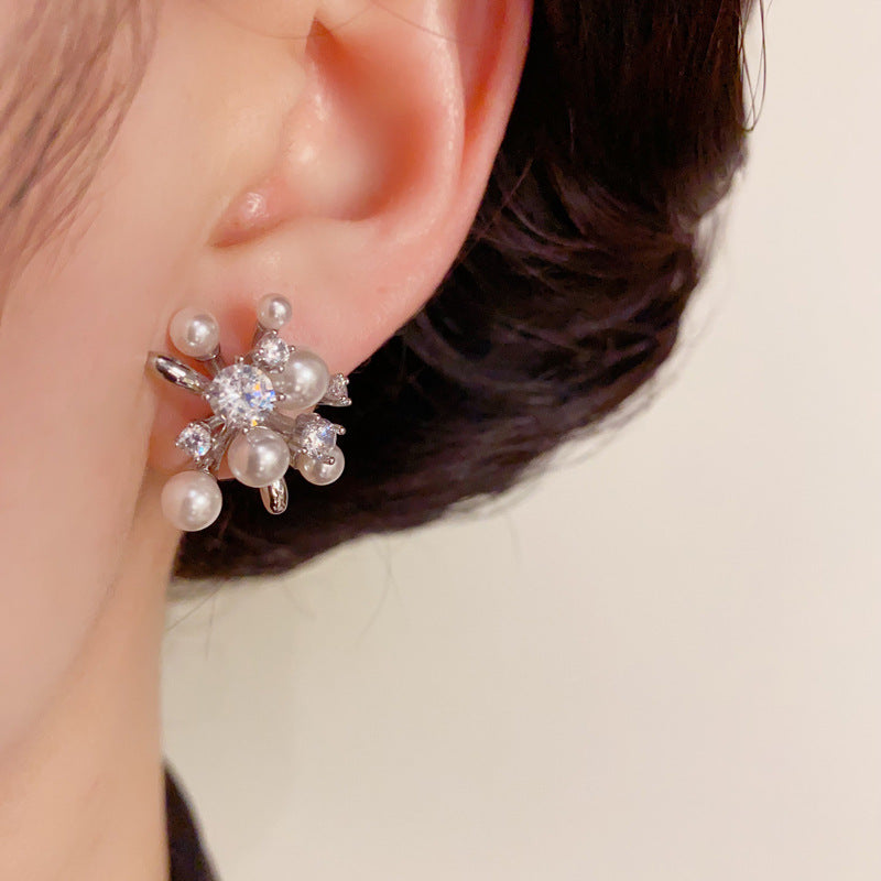 14K Gold-Plated Firework Pearl Stud Earrings – Elegant Sparkle Design