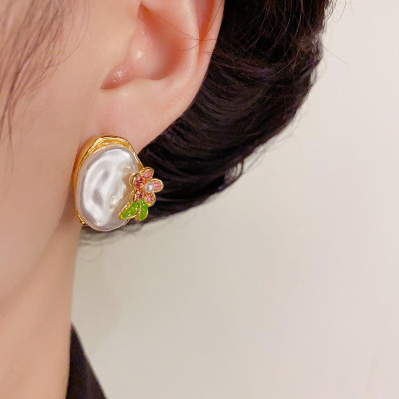 Luxury Irregular Enamel Pearl Flower Gold Earrings – Elegant Design
