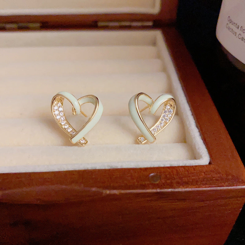 14K Gold Heart-Shaped Zircon Stud Earrings – Sweet & Minimalist Design
