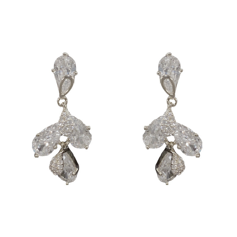 14K Gold Luxury Zircon Leaf Tassel Drop Earrings – Elegant Design