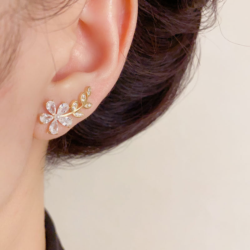 Luxury Full-Zircon Leaf Petal Ear Climber Earrings – Floral Design