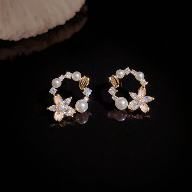 14K Gold Enamel Flower & Pearl Round Stud Earrings – Floral Design