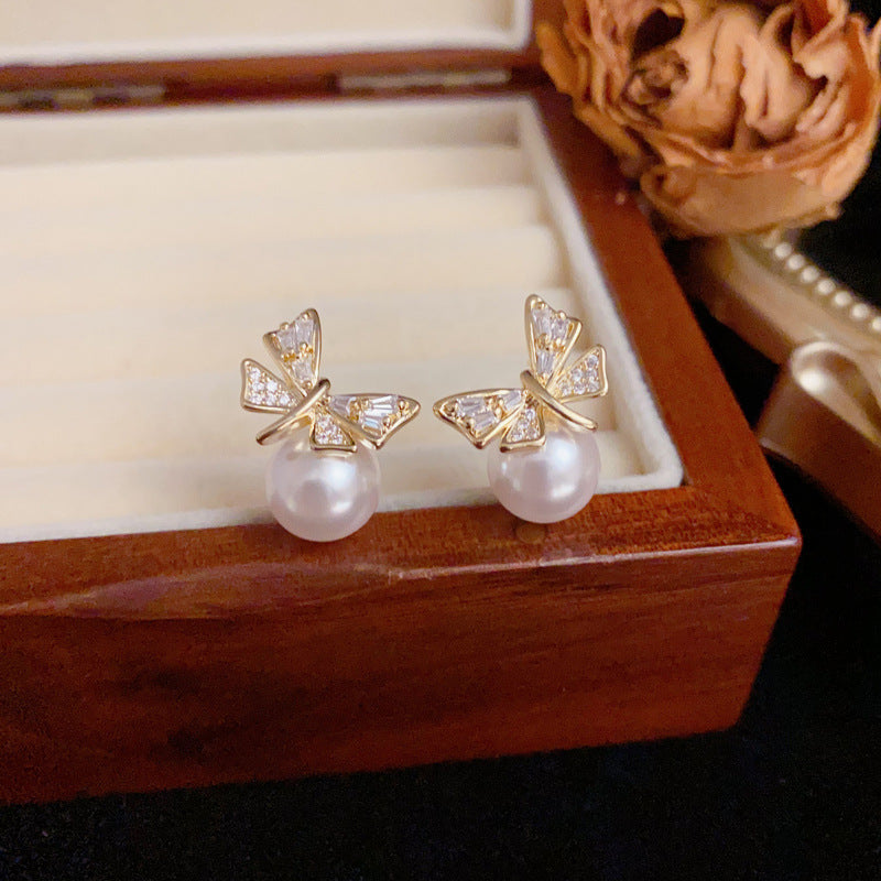 Luxury Full-Zircon Dragonfly & Pearl Stud Earrings – Elegant Design