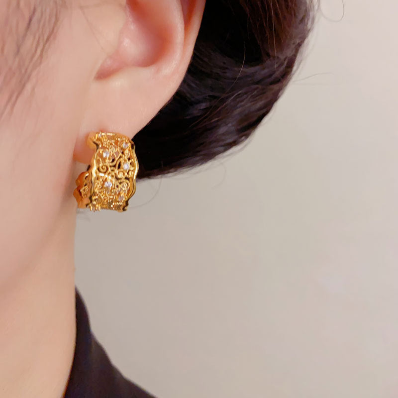Elegant Irregular Hollow Metal C-Hoop Earrings – French Retro Design