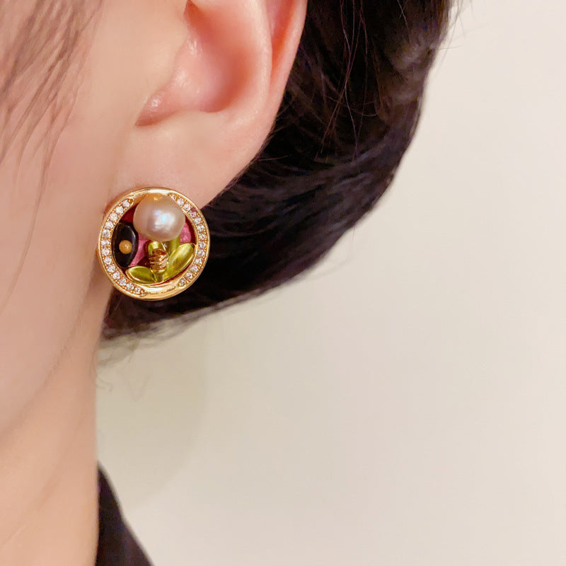 Elegant Freshwater Pearl Flower Round Stud Earrings – Floral Design