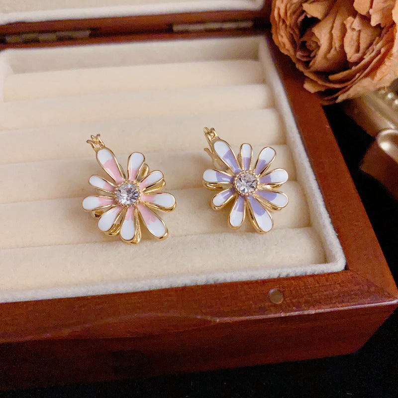 14K Gold Sweet Enamel Double-Sided Daisy Earrings – S925 Silver Needle